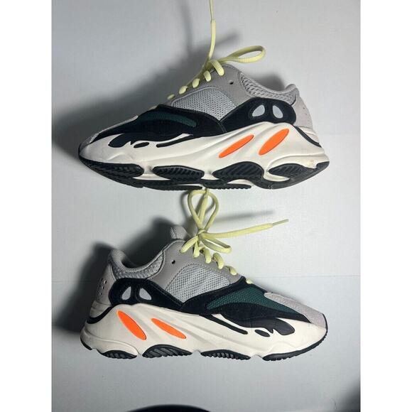 Size 4 - adidas Yeezy Boost 700 Low Wave Runner main image 6